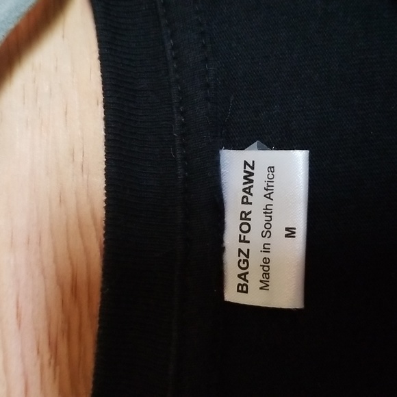 UNIQUE! Meerkats Embroidered on Black Tee, by Bagz for Paws, Size M - Picture 4 of 9